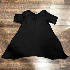 Spin USA 1XL Black Criss Cross Tunic with Pockets